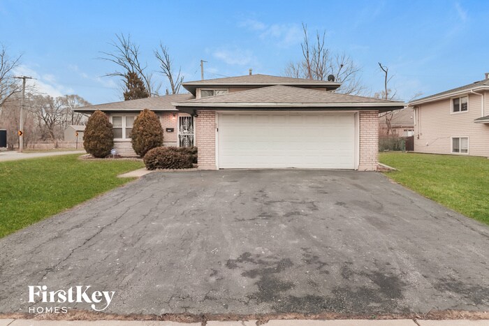 Primary Photo - 16801 Louis Ct