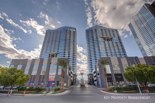 Building Photo - Panorama Towers