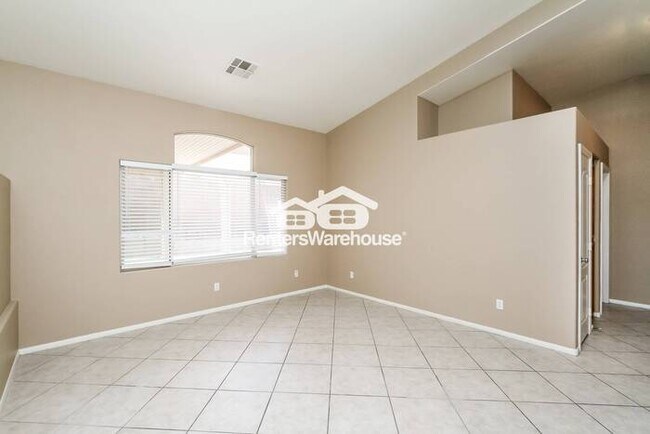 Building Photo - Renters Warehouse proudly presents 3-bedro...