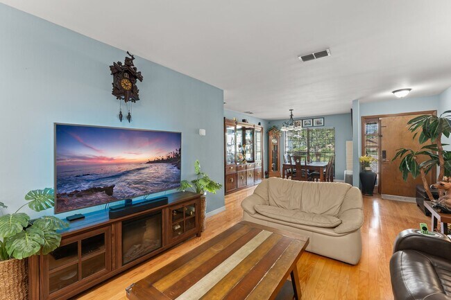 Foto del edificio - 1341 S Ridge Lake Cir