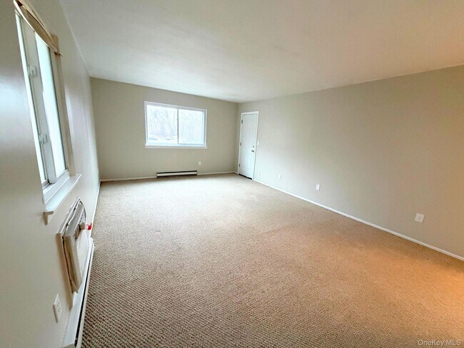 Building Photo - 614 Fox Run Ln