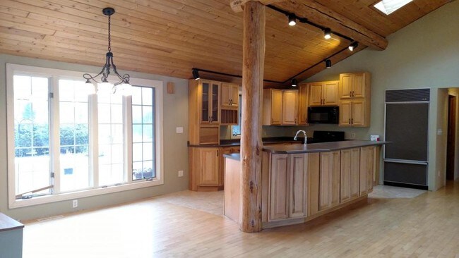 Foto del edificio - 9923 S Gull Lake Rd NE