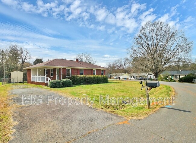 Building Photo - 243 Eden Cir