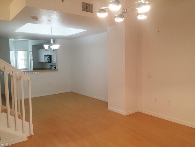 Building Photo - 3 br, 3 bath House - 8940 NE 8th Ave Unit ...