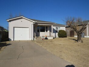 Building Photo - 1507 NW Bessie Ave