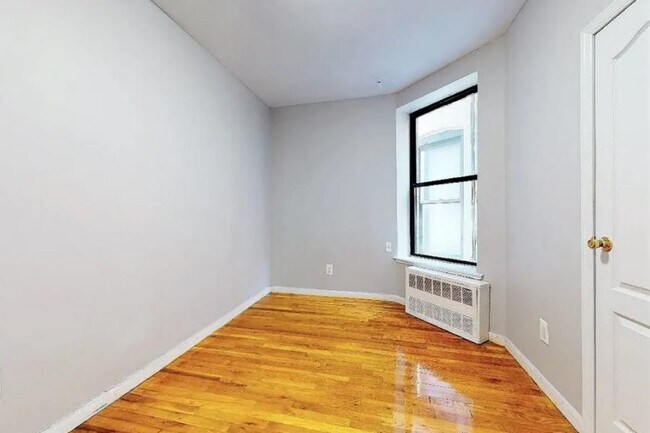 Foto del edificio - West 116th Street