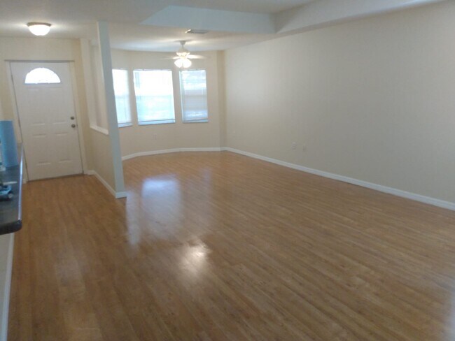 Foto del edificio - 1304 Wood Duck Ln