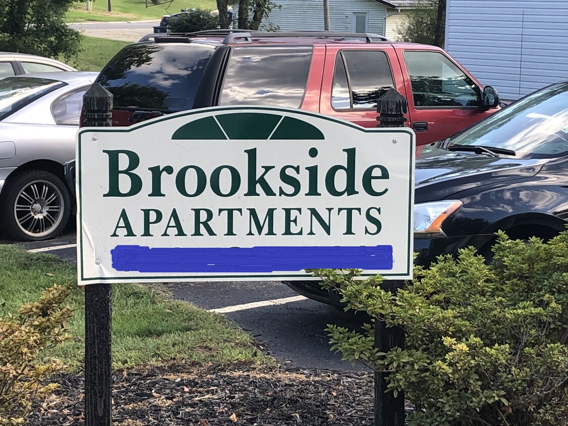 Primary Photo - 573 Brookside Ct