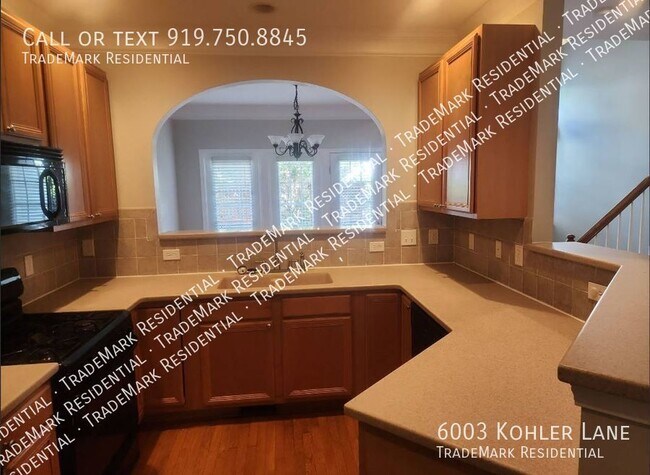 Foto del edificio - BEAUTIFUL Townhome - 3 Bedrooms, 2.5 Bathr...