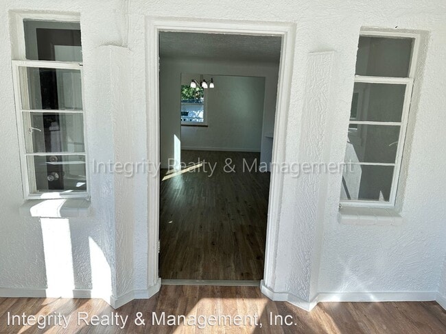 Building Photo - 2 br, 1 bath House - 1415 Valentia St Unit A