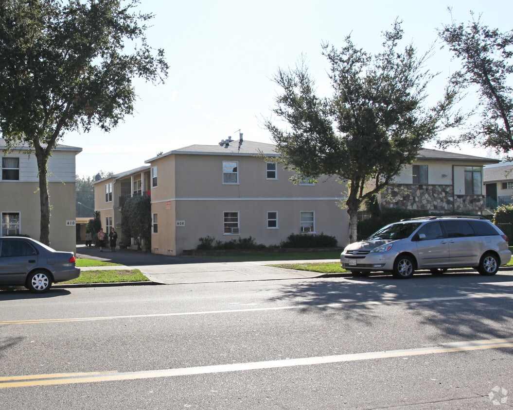 Building Photo - 408 Western Ave