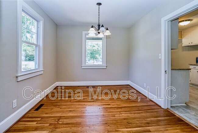 Building Photo - 808 E Lee Rd