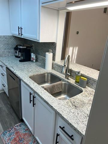 Foto del edificio - 1003 Signal Ridge Pl