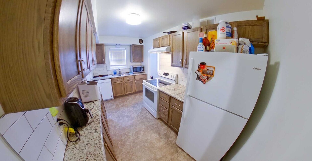 Primary Photo - 3D Tour Available - Across the Street from...