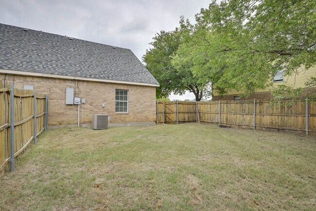 Foto del edificio - Mansfield High Affordable 3 Bedroom