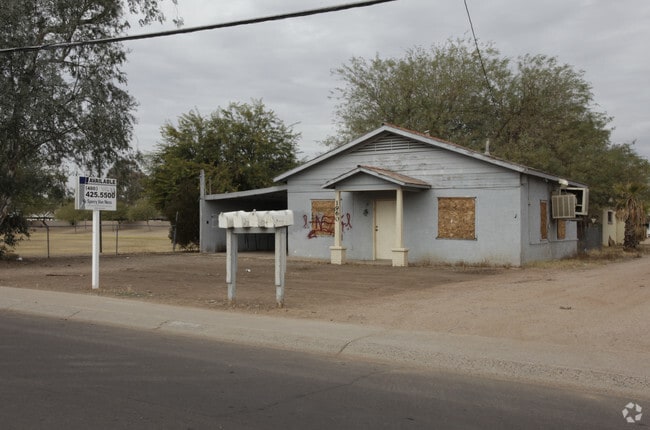 Building Photo - 1960 E Don Carlos Ave