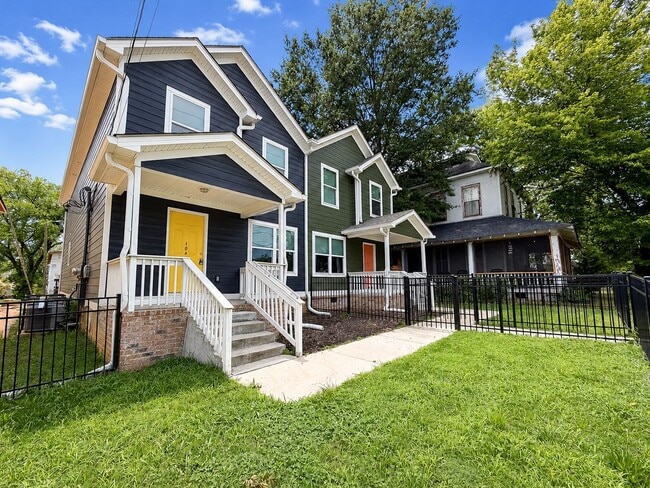 Building Photo - 2106 Duncan Ave