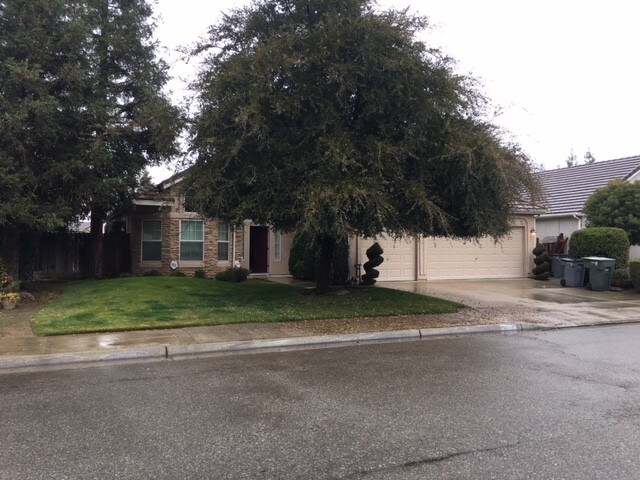 Building Photo - 2870 E Palisade Dr