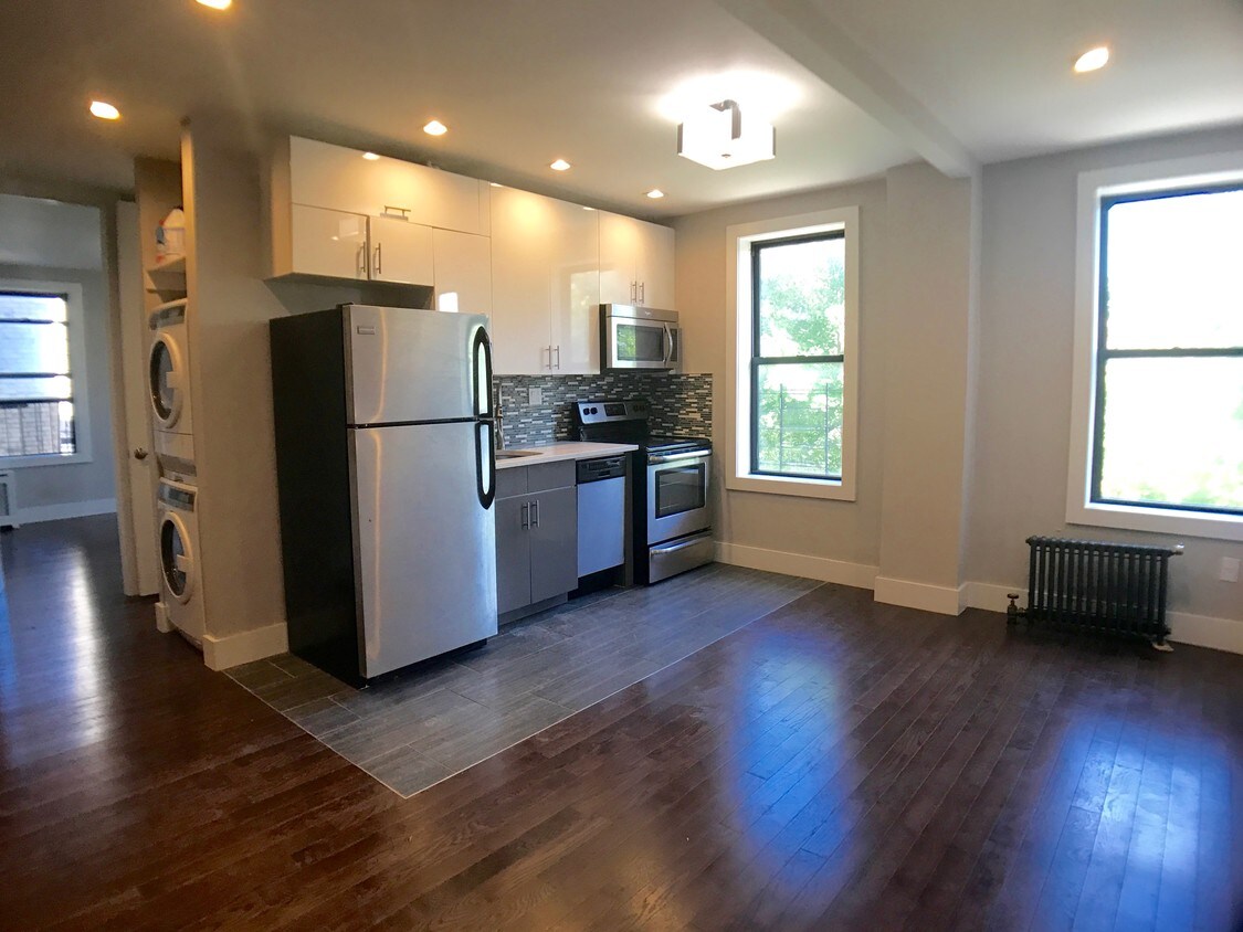 Foto principal - 3054 Godwin Terrace