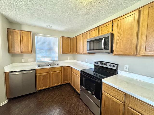 Foto del edificio - 2132 Birch Bend