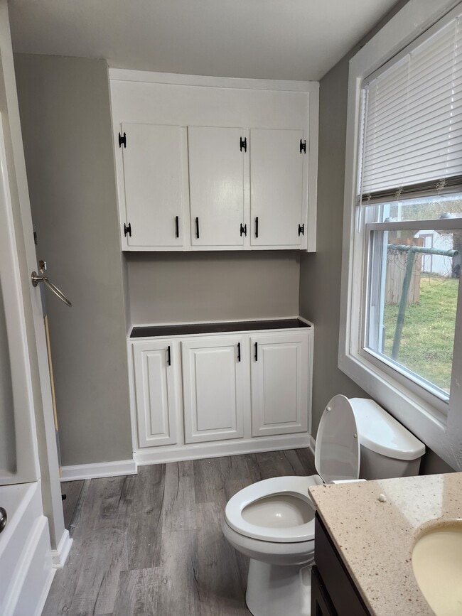 Foto del edificio - 1214 St James St