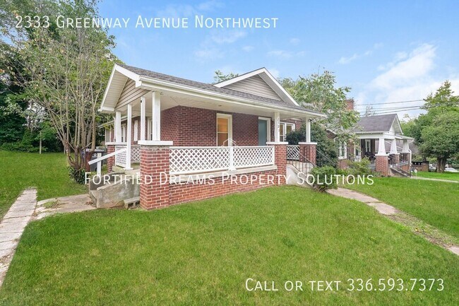 Foto del edificio - 2333 Greenway Ave NW