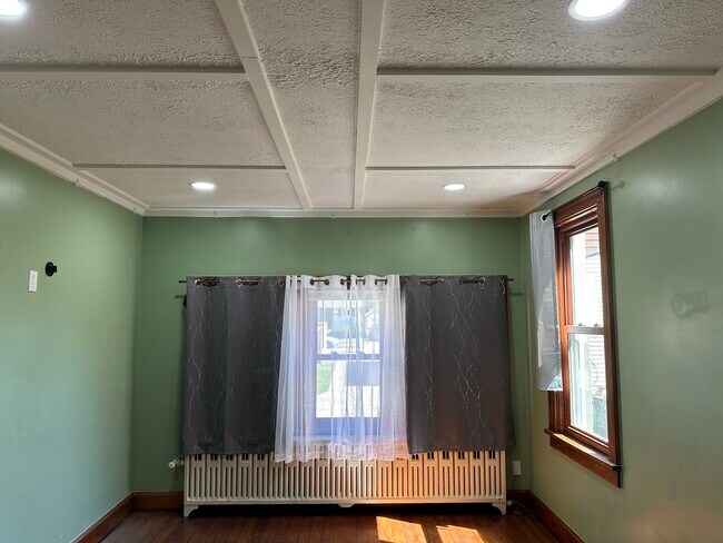 Building Photo - 2644 Poplar St