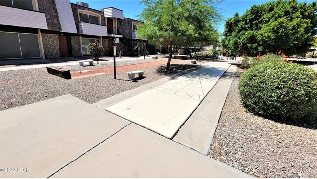 Building Photo - Furnished SUMMER RENTAL