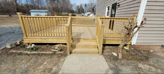 Building Photo - 4505 Southern Webbing Mill Rd