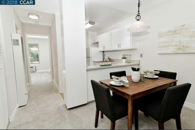 Foto del edificio - 2734 Oak Rd