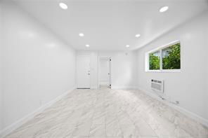 Photo - 478 SE 3rd St Apartment