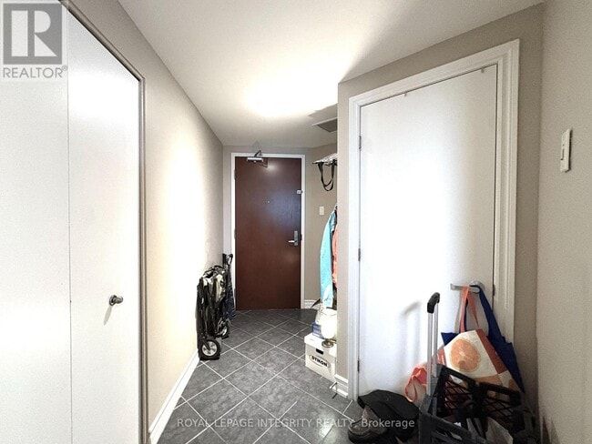 Building Photo - 234 Rideau St