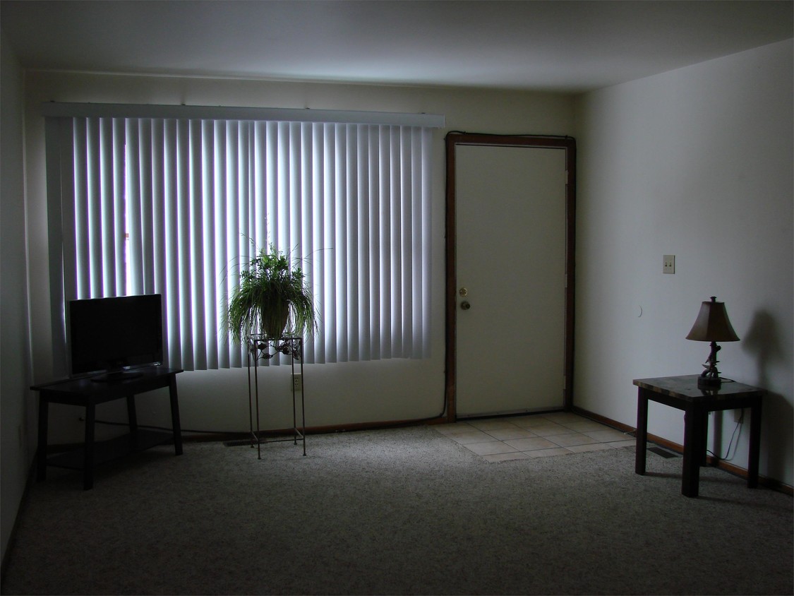 Foto del edificio - 2500 Carmel Blvd