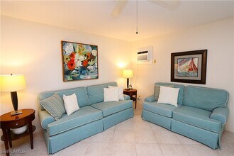 Building Photo - 235 Seaview Ct