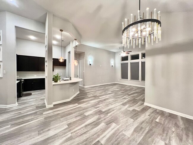 Foto del edificio - 1513 Laurel Cherry Ln