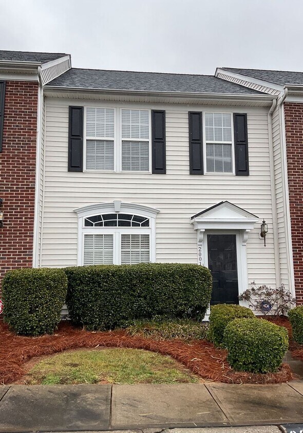 2001 Cramerton Village Dr, Cramerton, NC 28032 Townhome Rentals in