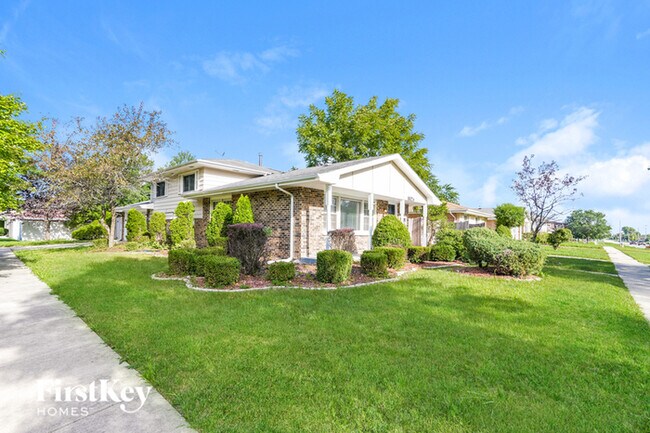 Building Photo - 18024 Crawford Ave