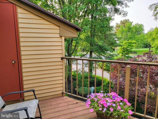Building Photo - 206B Cypress Point Cir