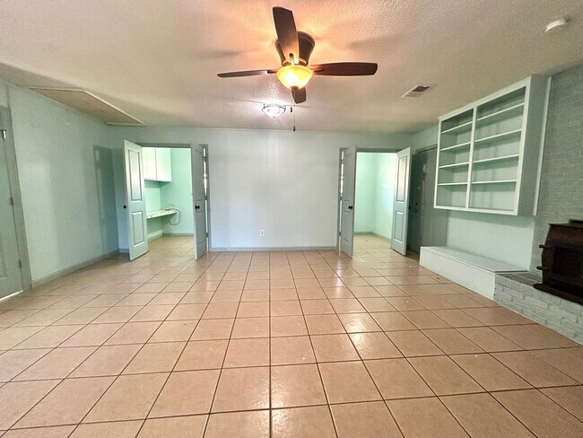 Foto del edificio - Newly Renovated Home in the heart of Springdale!