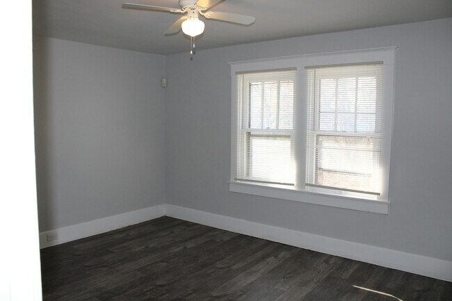 Building Photo - 3029 Boulevard Pl