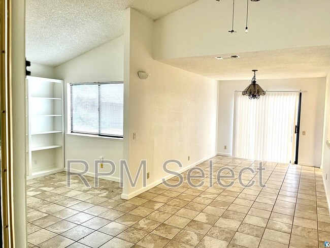 Building Photo - 11206 Powder River Ct