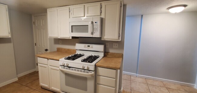 Building Photo - 5295 S 1760 W