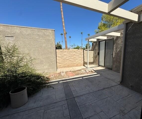 Building Photo - 837 N Calle De Pinos