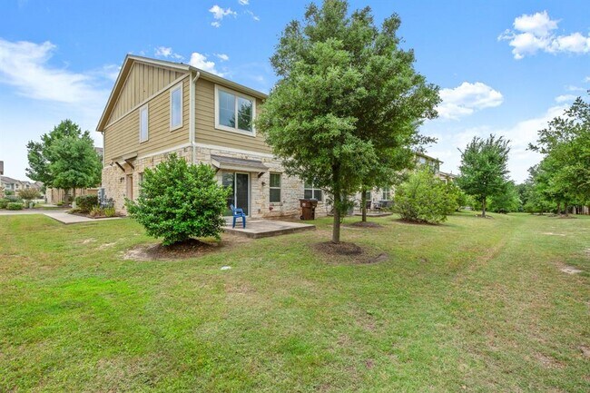 Building Photo - 1620 Bryant Dr