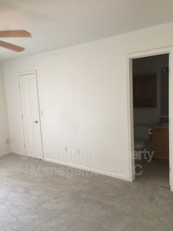 Building Photo - 1548A Legend Trail Dr