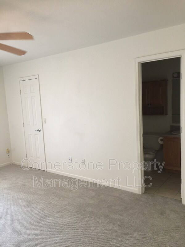 Foto del edificio - 1548A Legend Trail Dr