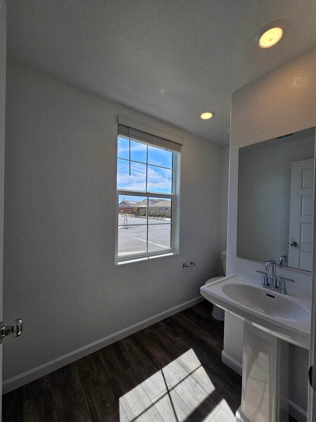 Foto del edificio - 7438 Chadbourne Wy