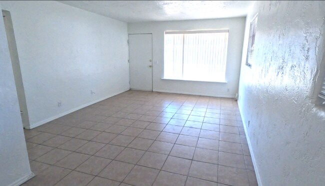 Foto del edificio - 2612 E Alta Vista Rd