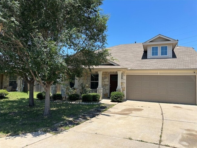 Building Photo - 201 N Hunting Lodge Ln