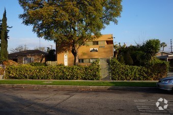 Primary Photo - 11447 Tiara St